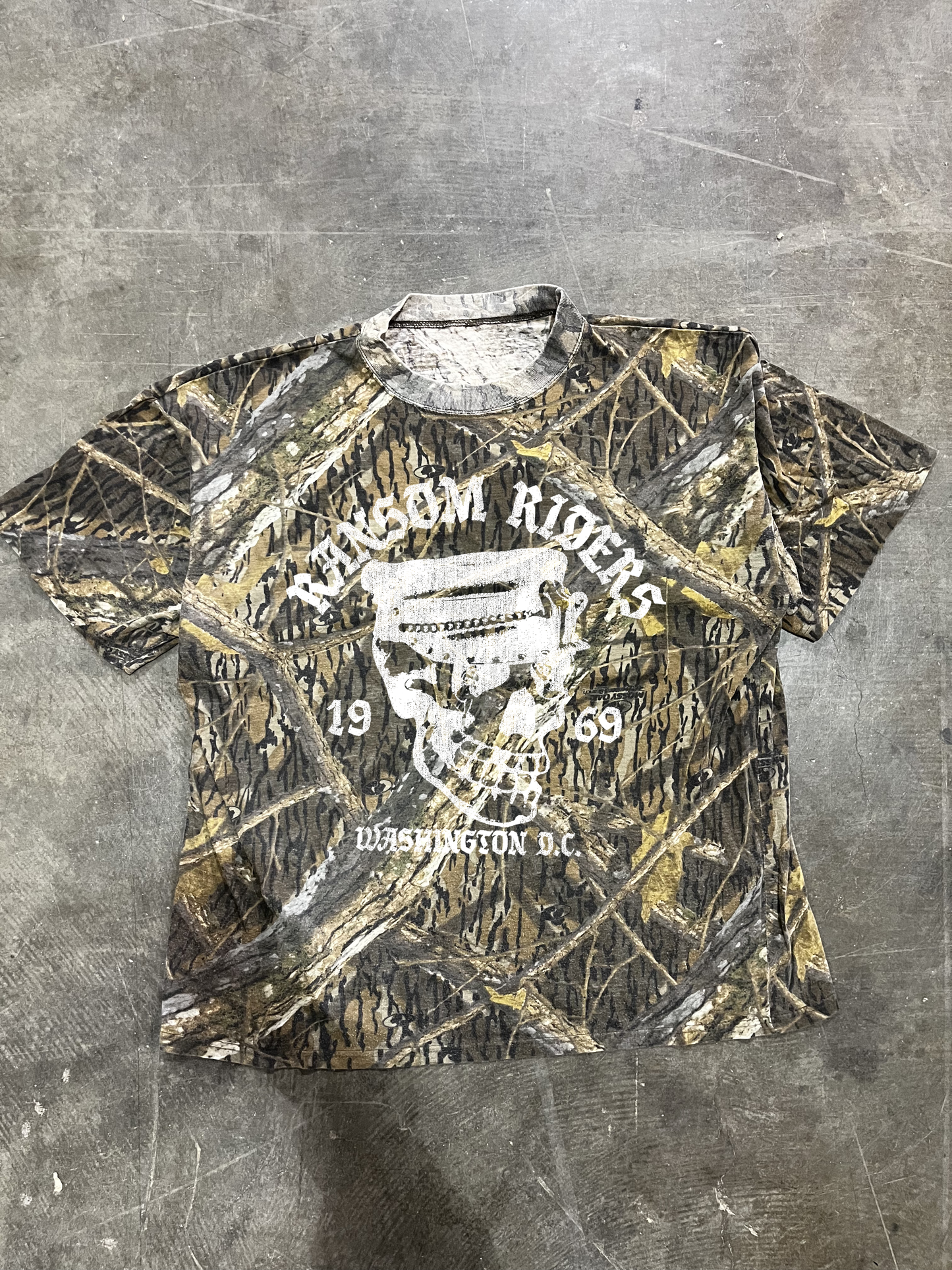 VINTAGE CAMO TEE
