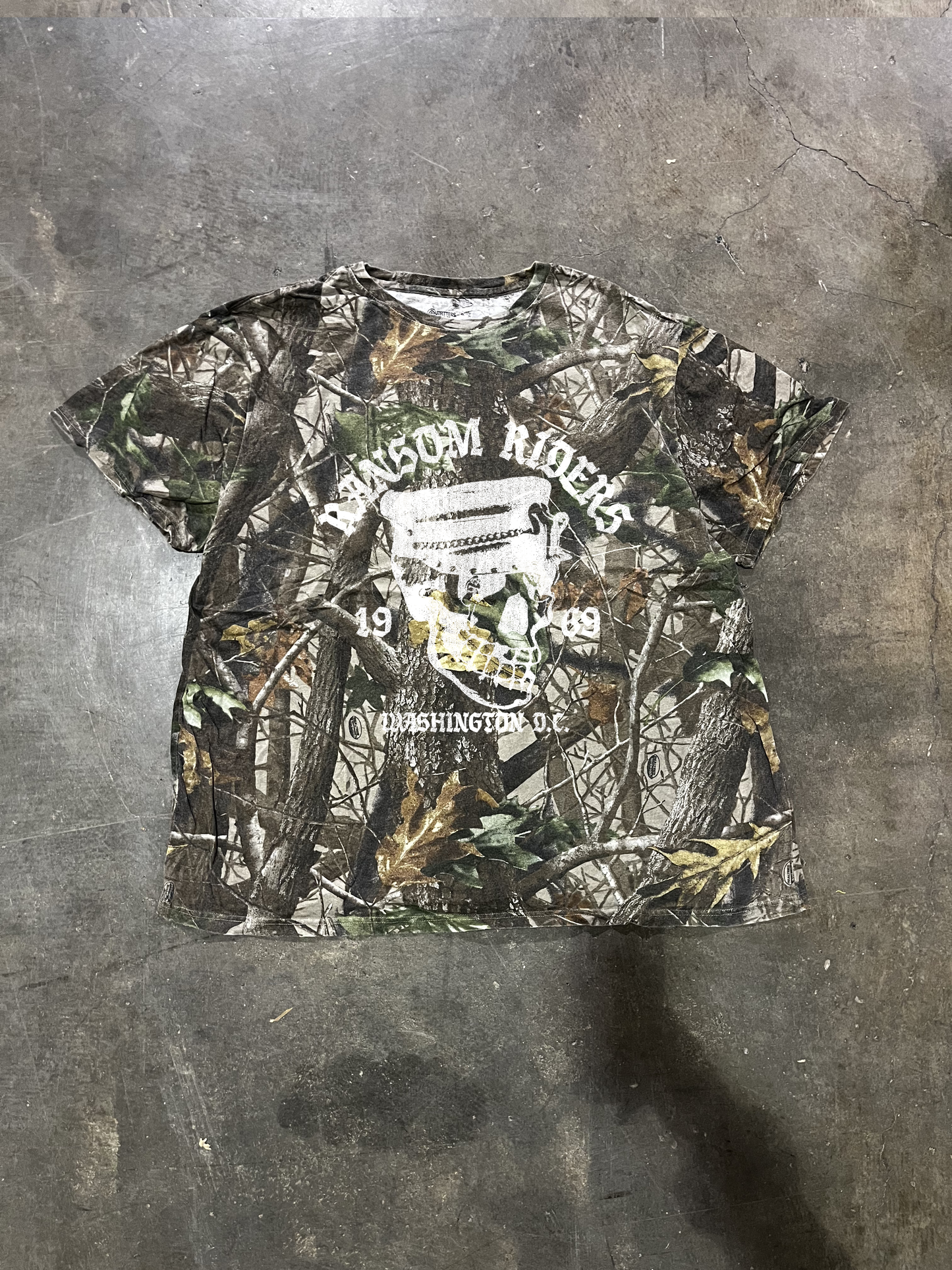 VINTAGE CAMO TEE