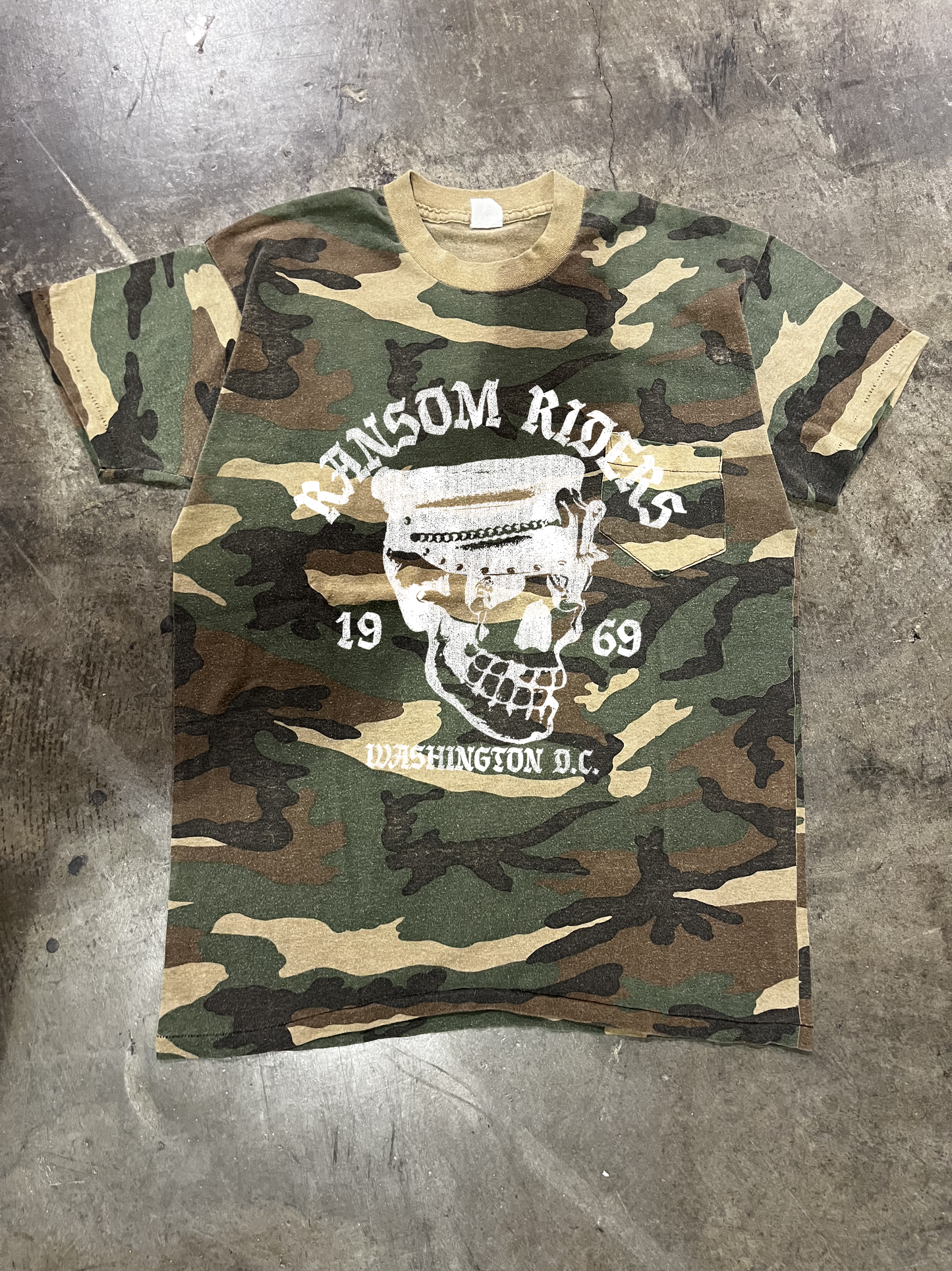 VINTAGE CAMO TEE