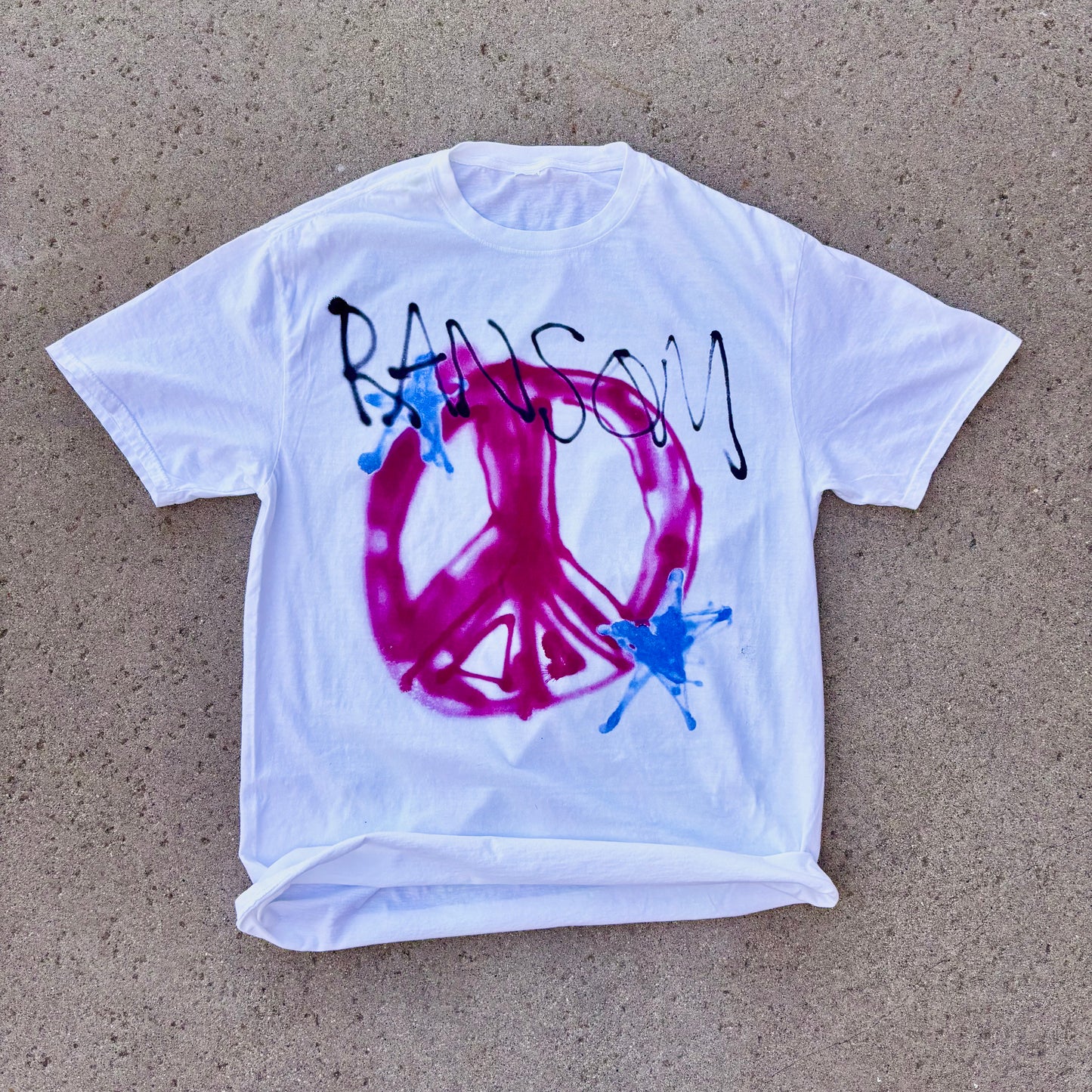 PEACE TEE